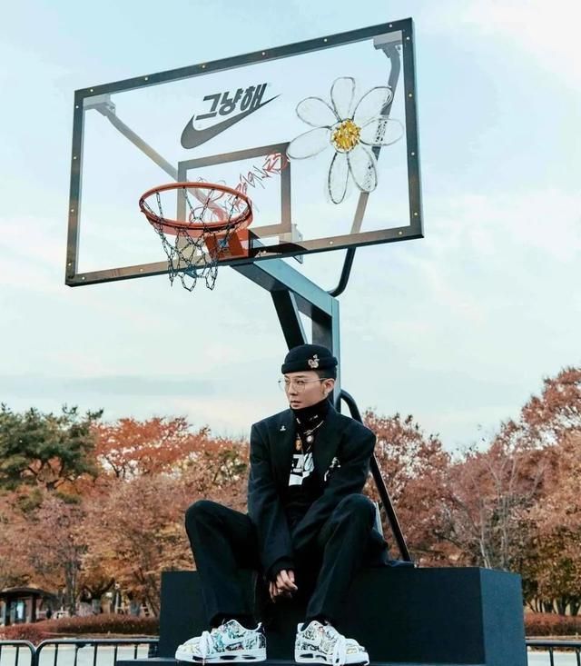 kanye最帅的穿搭,侃爷的穿搭风格