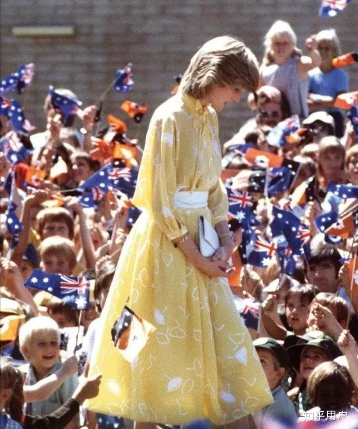 查尔斯王子和卡米拉王冠,英国查尔斯王子感染新冠确诊日期