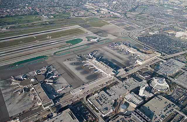 航空百科｜这哪里是机场，是立交桥吧