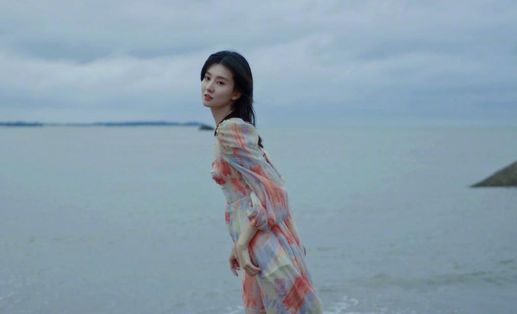 乔欣海边的唯美图片,乔欣海边花絮