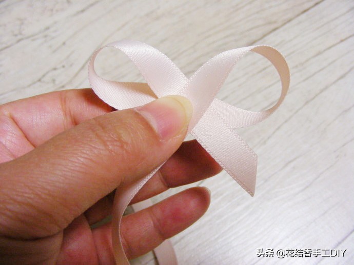 洛丽塔Lolita蝴蝶结,附详细教程,只看“lo娘”服饰,别看相貌哈