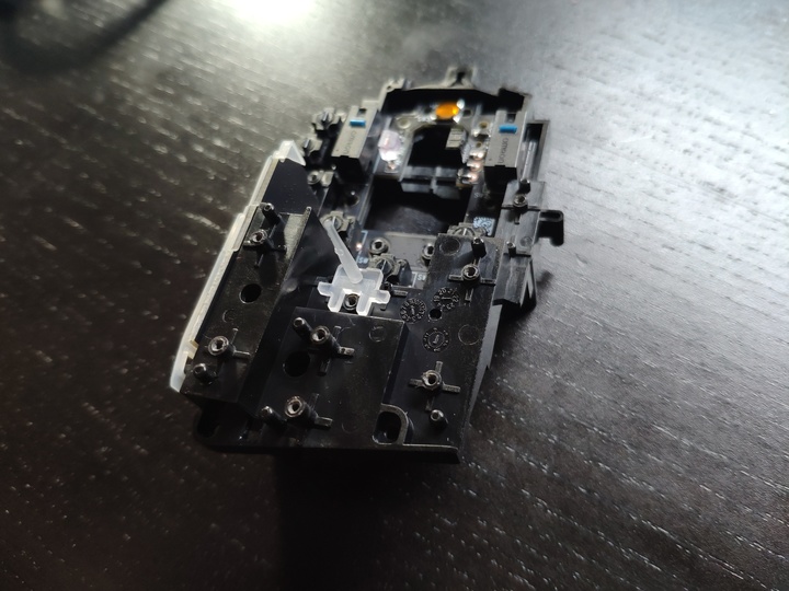 拆解罗技g90鼠标,罗技g502怎么拆右键微动开关