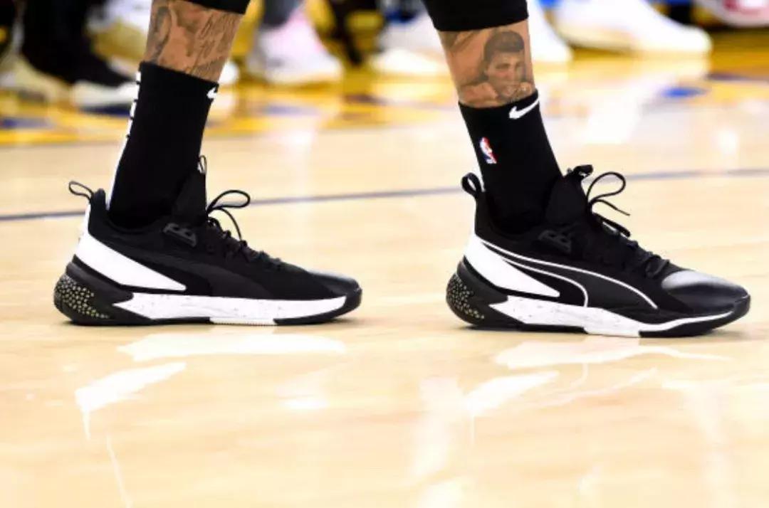 杜兰特太阳首秀上脚球鞋,nba2019总决赛g5杜兰特上脚球鞋