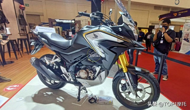 进口本田cbr150摩托车最新款,进口本田cb150r适合长途摩旅吗