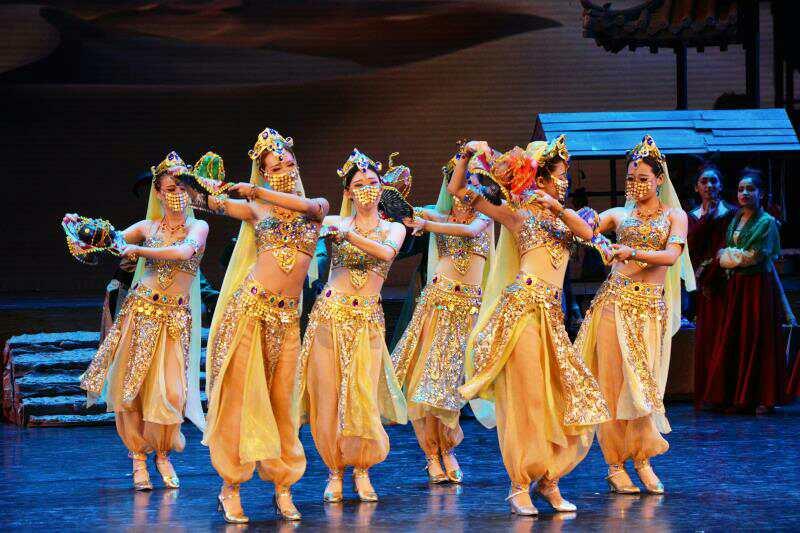 敦煌唱歌,敦煌夜晚唱歌