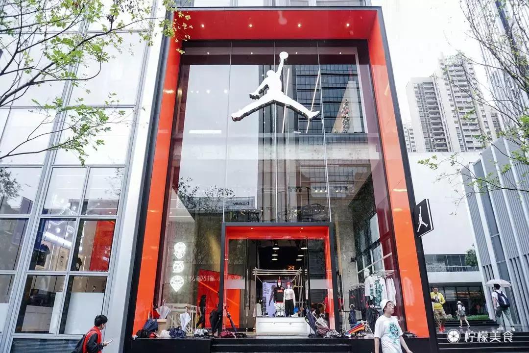 亚洲最大jordan店青岛,上海最大的jordan旗舰店