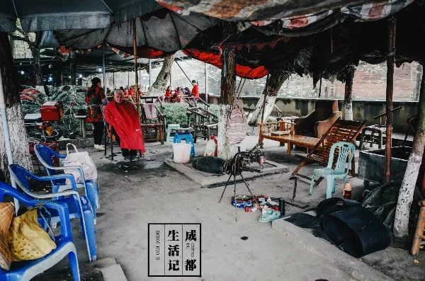 成都同根生,成都北门对比南门