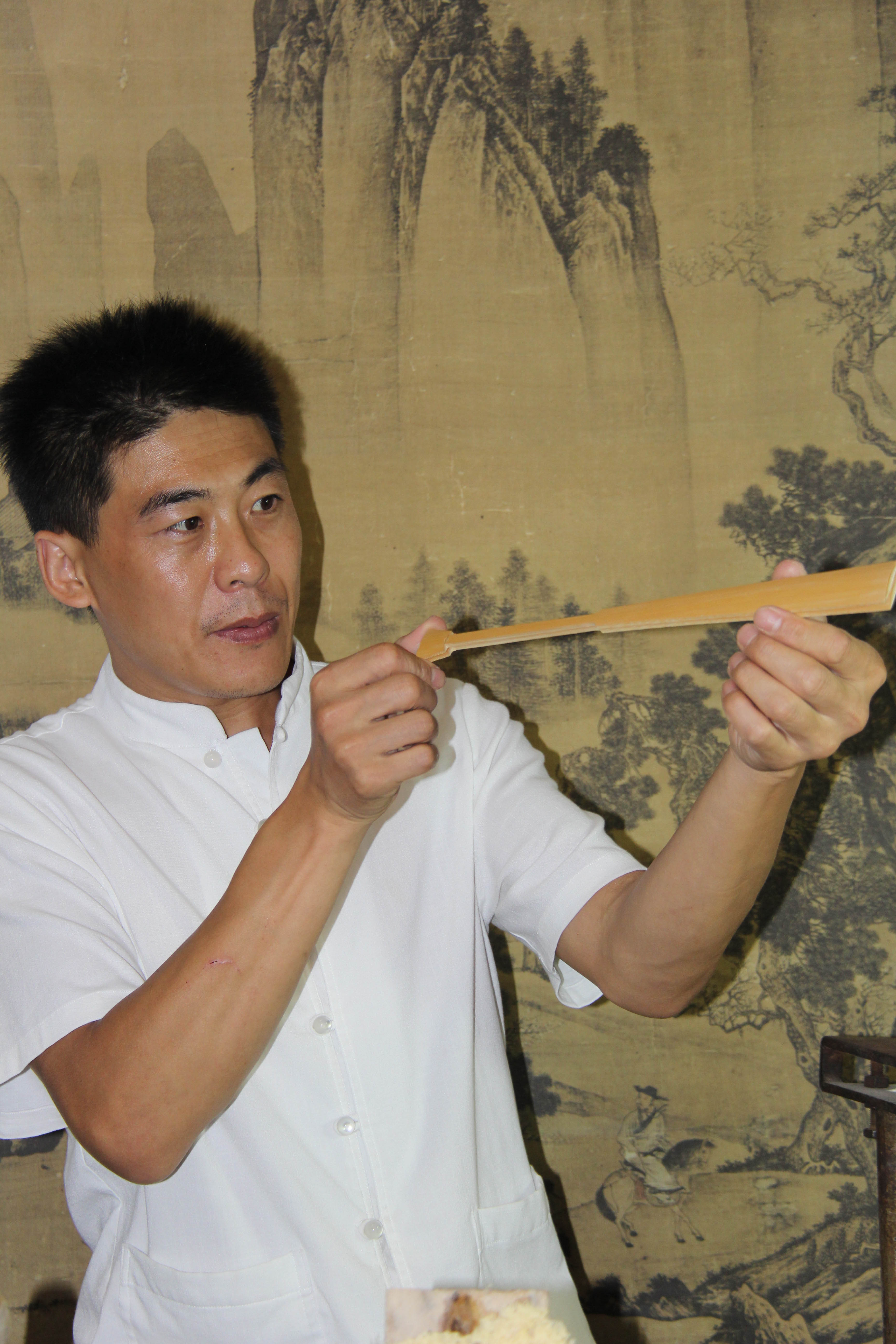 苏扇子非遗传承人,苏式制扇传承人