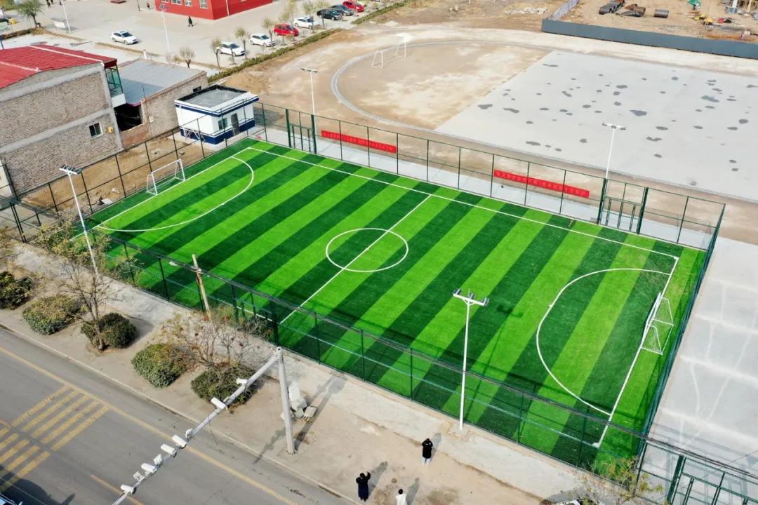 清徐吴村足球场,走踢球去史铁生