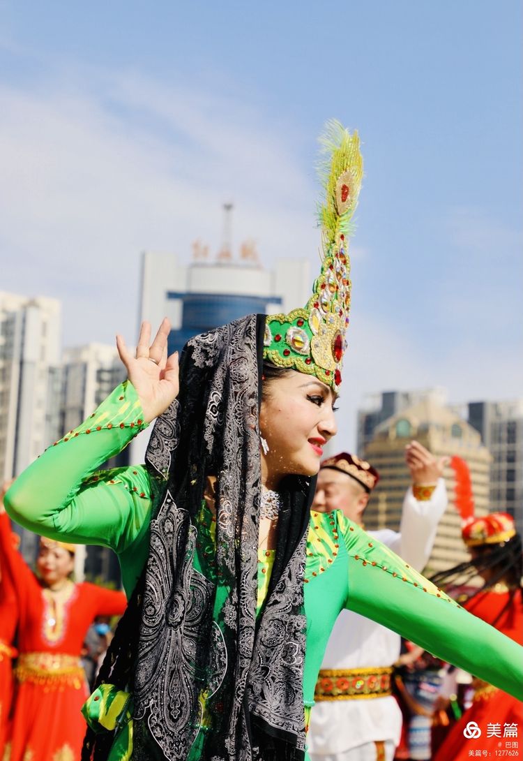 洛阳牡丹广场新疆舞视频,洛阳牡丹广场爵士舞