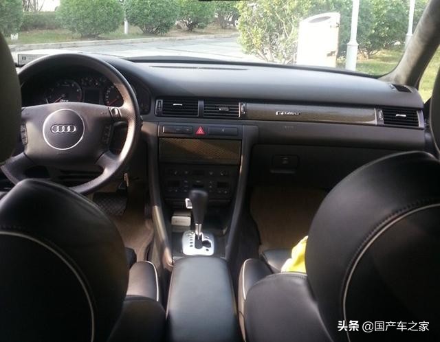 03年的奥迪RS6，发票价格是亮点，网友：这钱拿去买房现在不得了