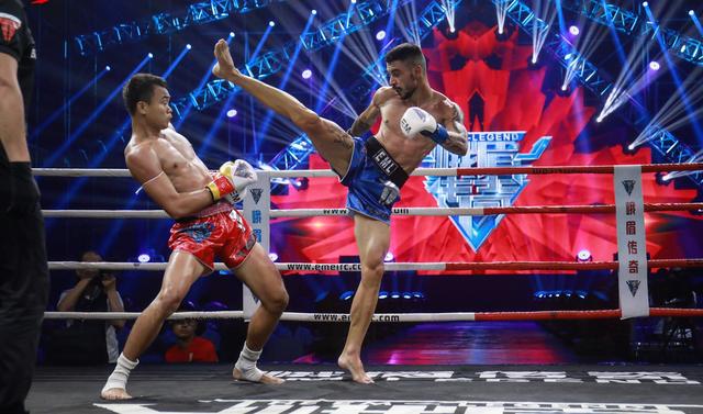 杨茁对战泰拳王,杨茁输给泰拳王视频