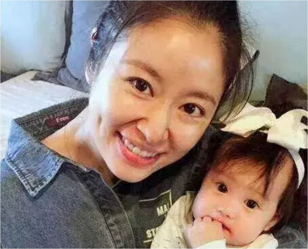 “最美辣妈”林心如：做妈妈比做明星都累，为了女儿做什么都愿意