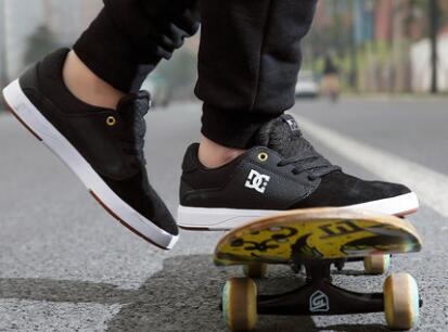 除了匡威还有哪些板鞋品牌,范斯低帮板鞋有哪些经典款