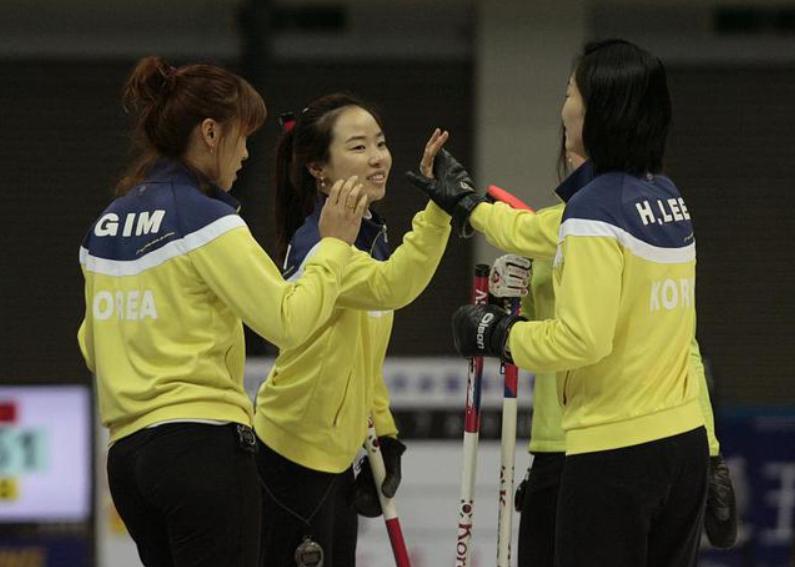 韩国美女冰壶队长倒追中国运动员,韩国冰壶女神倒追中国穷小伙