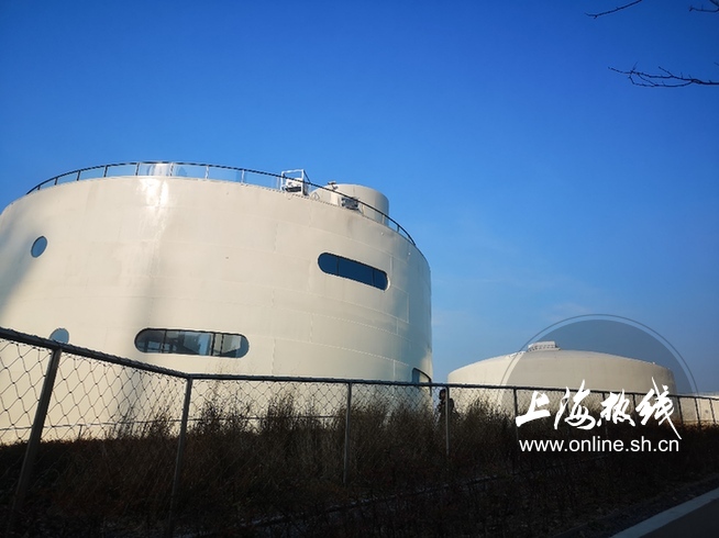 上海宁纷纷争先打卡废弃的油罐神秘的“白罐子”吸睛十足