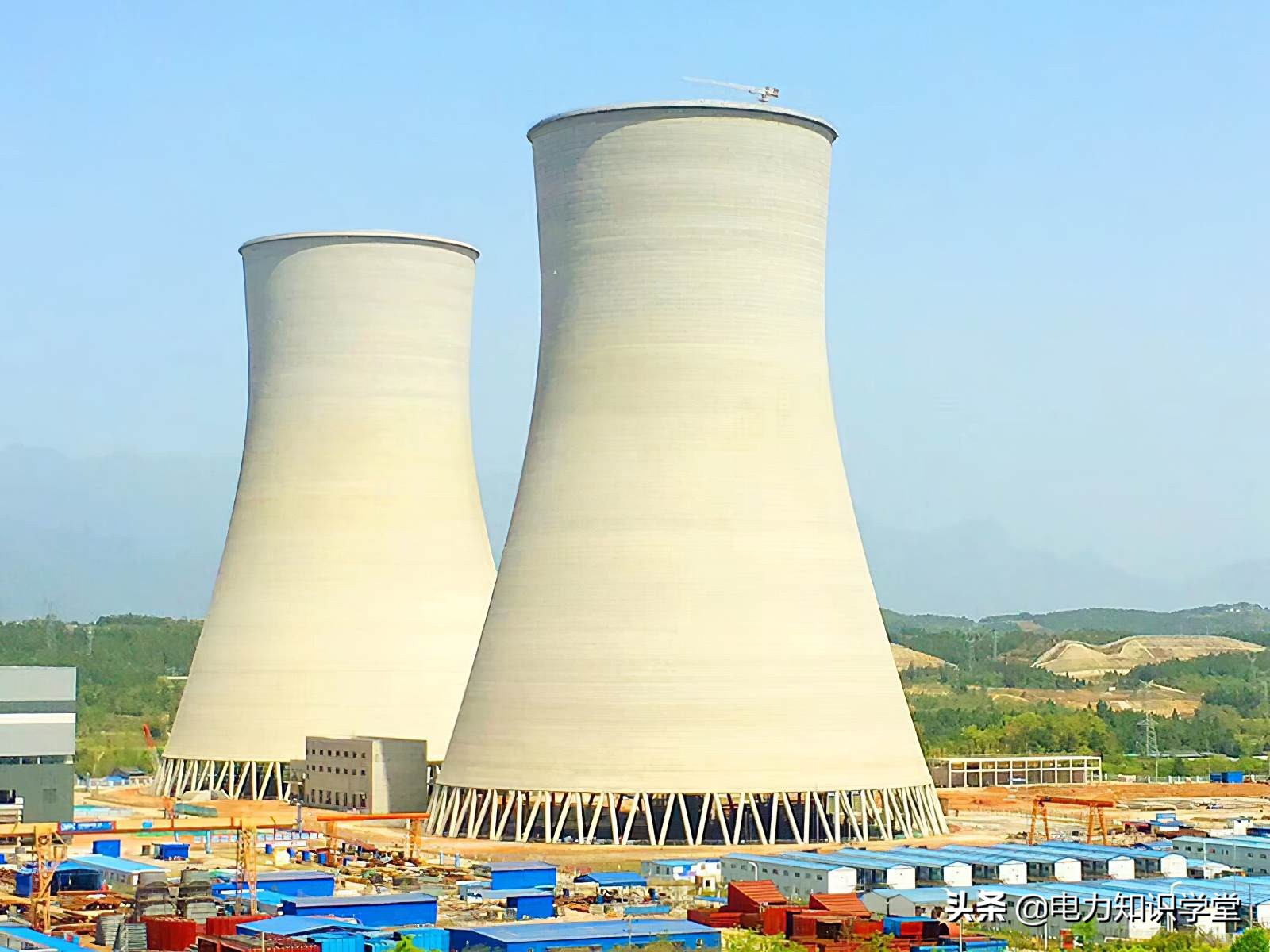 火力发电厂一吨煤消耗多少水,燃煤发电一度电要耗费多少煤