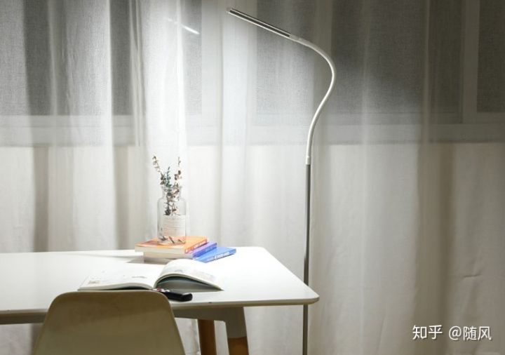 家装灯饰新潮流,新式落地灯给你的家一份恰到好处的美!