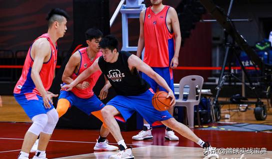 几种防守距离的突破方式,防守三步上篮的方法