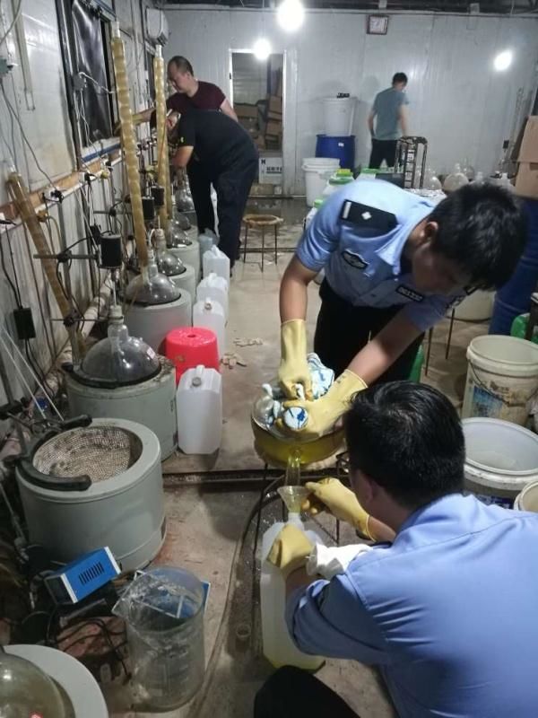 化学天才毒枭,化学天才成为大毒枭电影