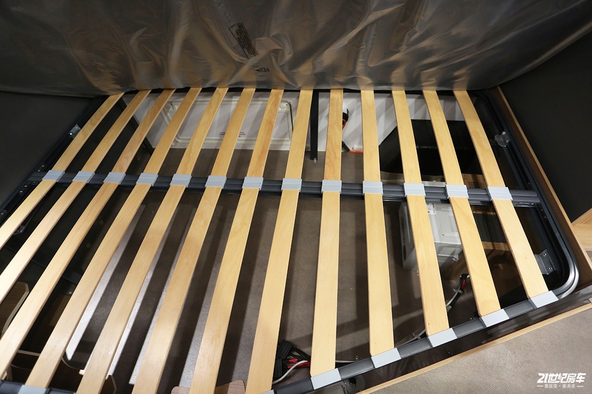 英国百丽d4,发现4拖挂式房车