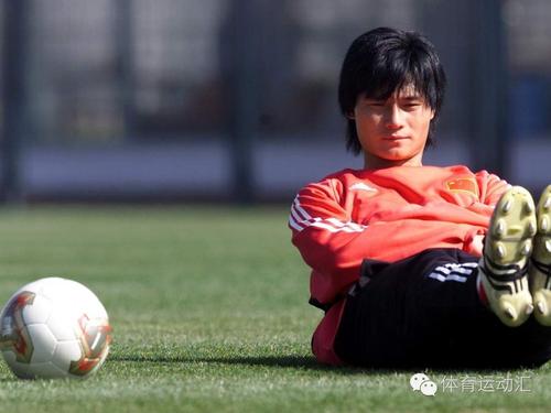 李毅为什么叫国足大帝,李毅护球真的像亨利吗