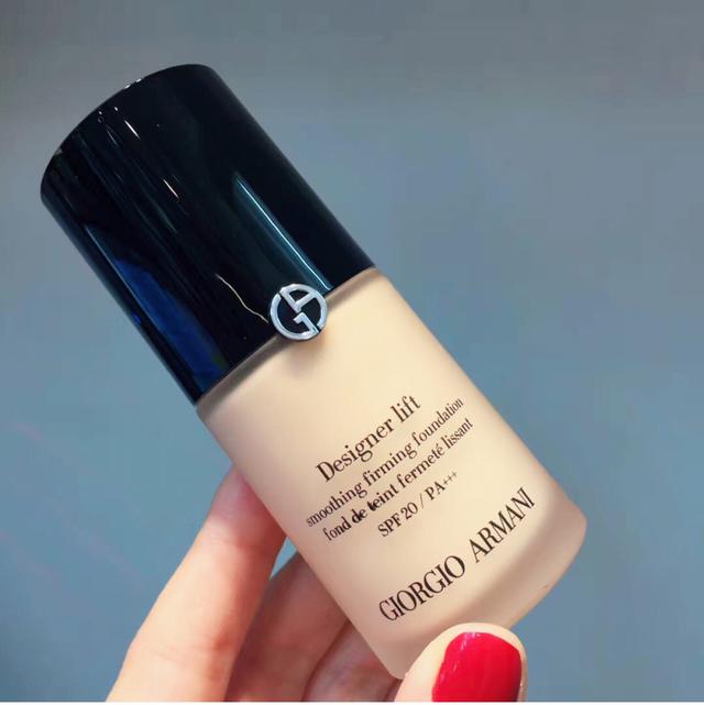 干皮瑕疵多适合用粉底还是气垫,什么粉底遮瑕好又适合干皮