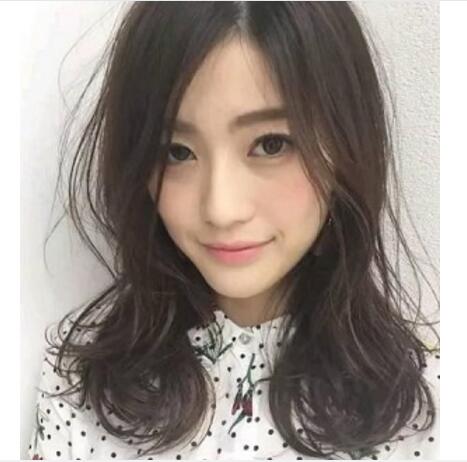 最流行的烫发发型减龄,女发型2020流行烫发全烫