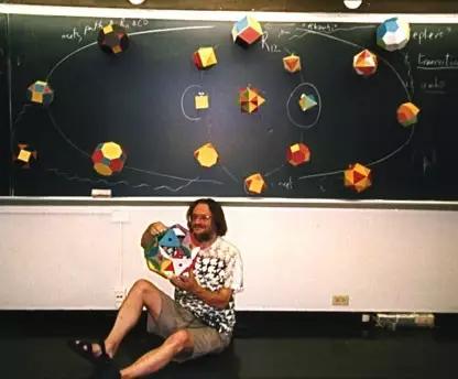 为什么我爱玩游戏呢,其实并不是有多爱玩游戏