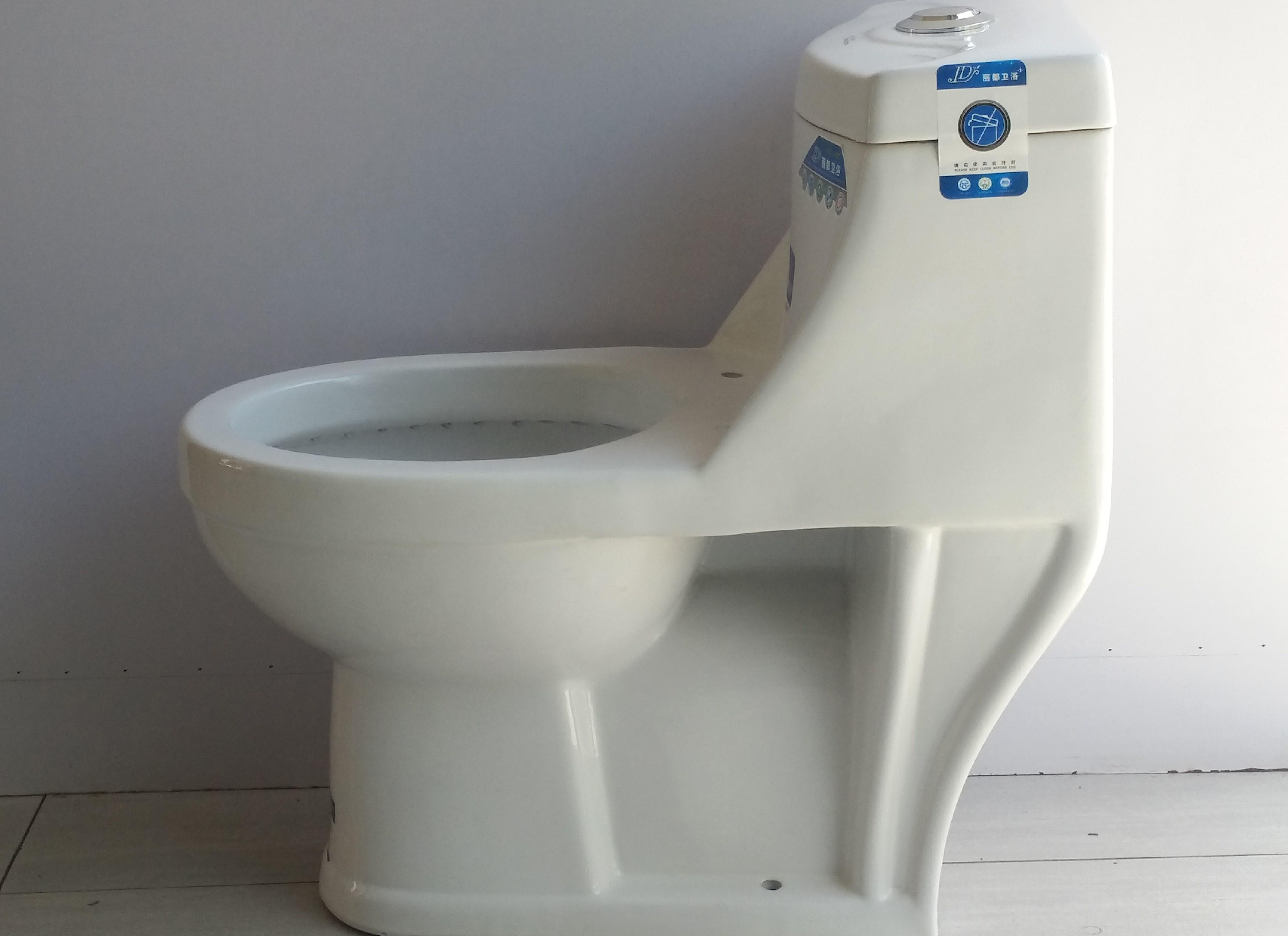 马桶销售：马桶，别买太贵的，选对这几个方面，买500元的就够用