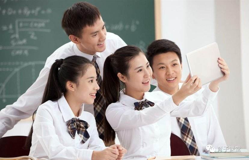 12岁女孩晚上睡觉发出怪声,13岁女孩房间发出噪音