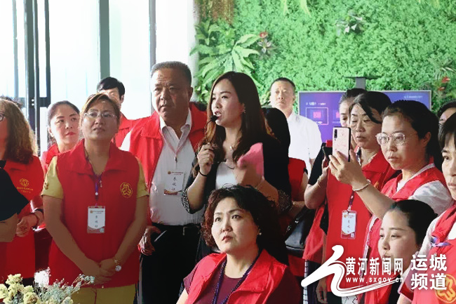 “全职妈妈”乘风破浪成功变身“创业达人”