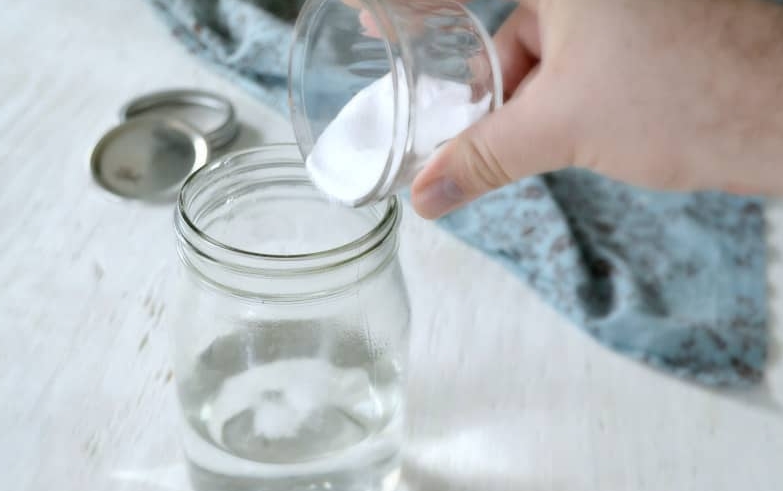 小苏打的四个妙用你记住了吗,你知道小苏打的妙用有多少吗