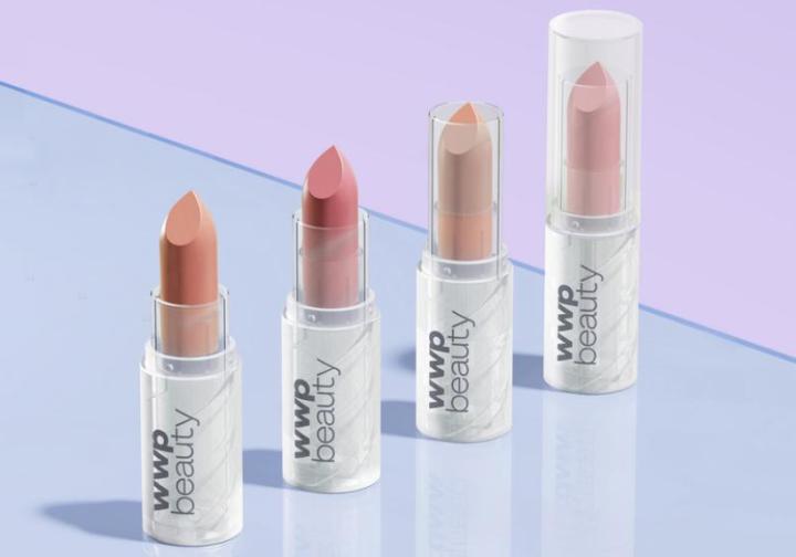 大牌高颜值化妆品彩妆简约水晶口红产品包装设计-大字会创意设计