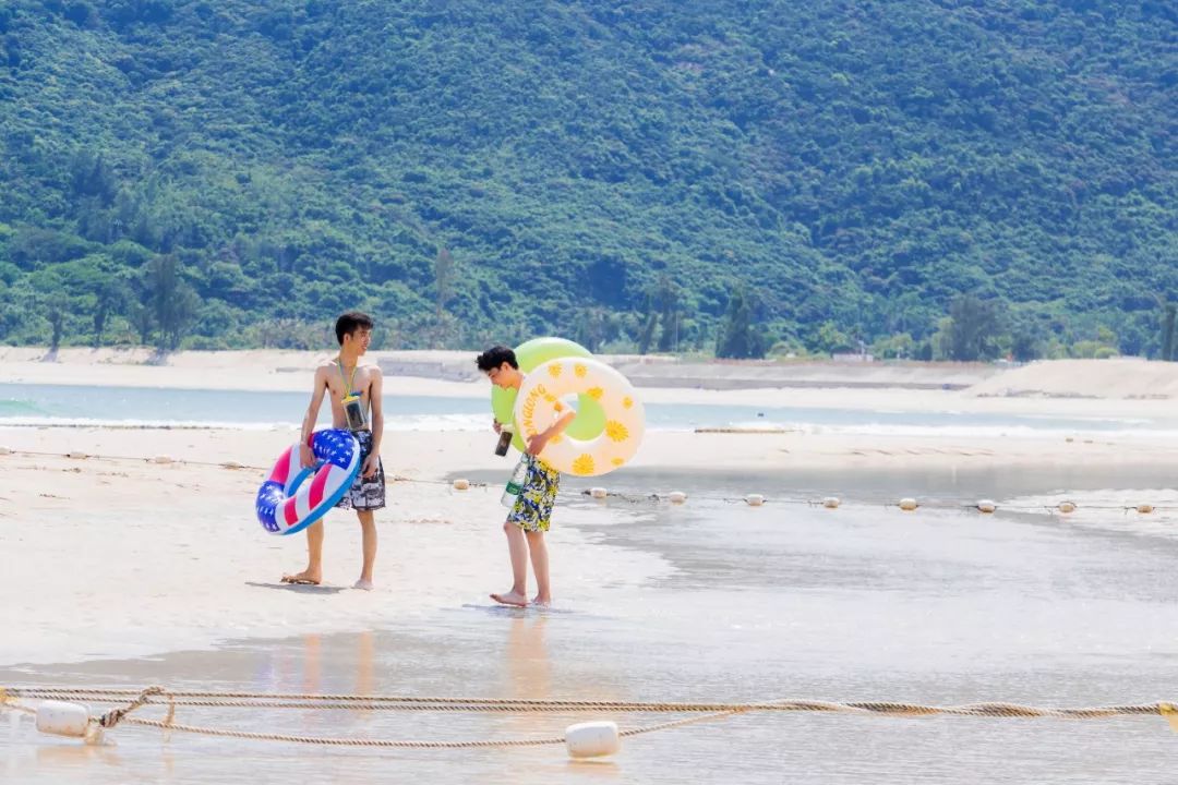 深圳少见的“十里银滩”，美到无边