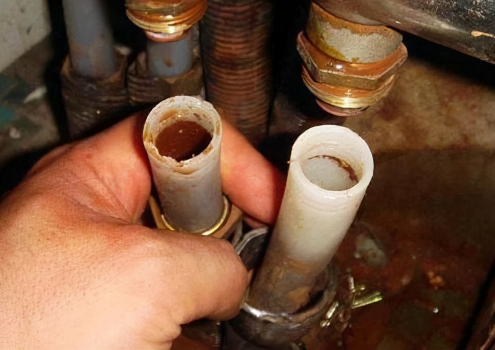 地板砖下的水管漏水怎么查？一个步骤就能查出