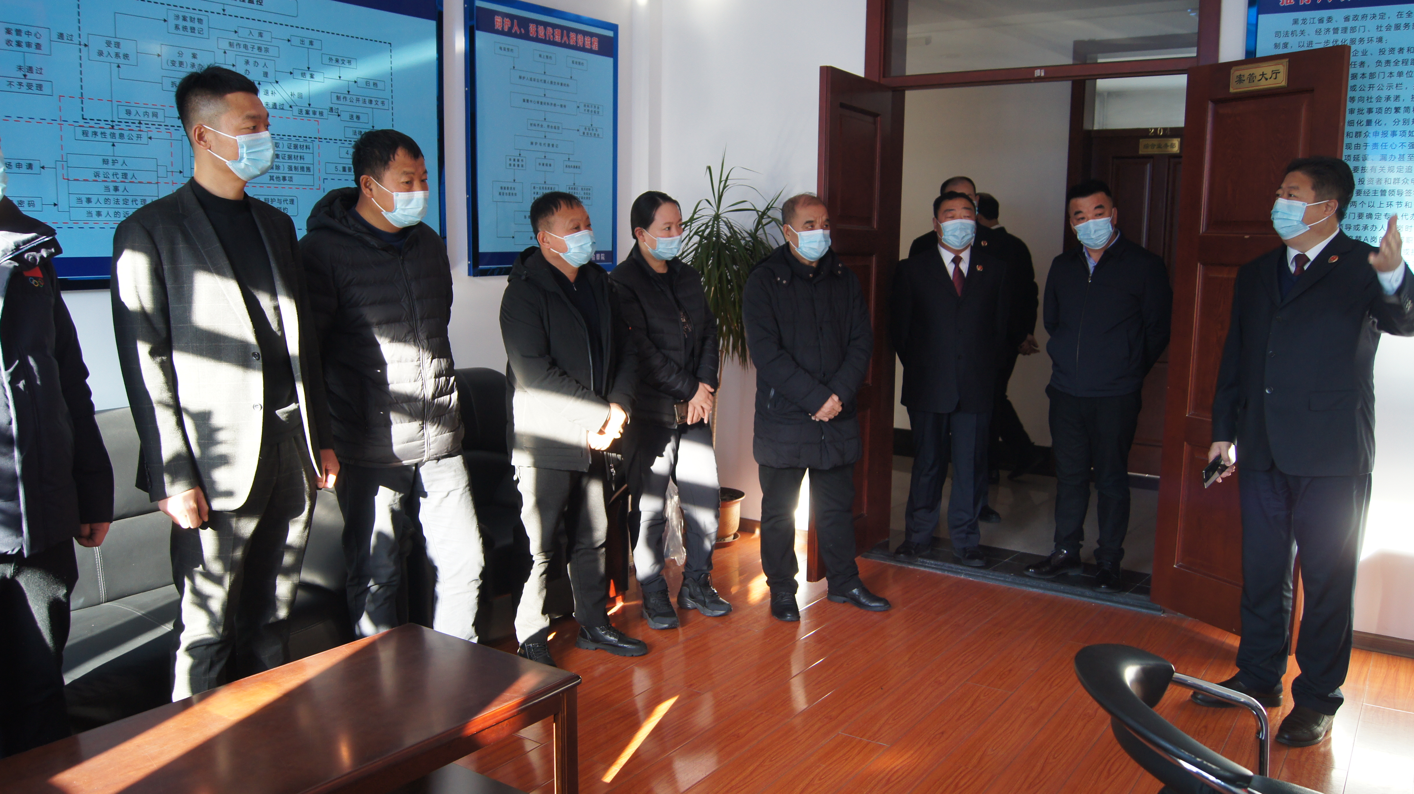 真心实意听职工心声,听民声为群众办实事