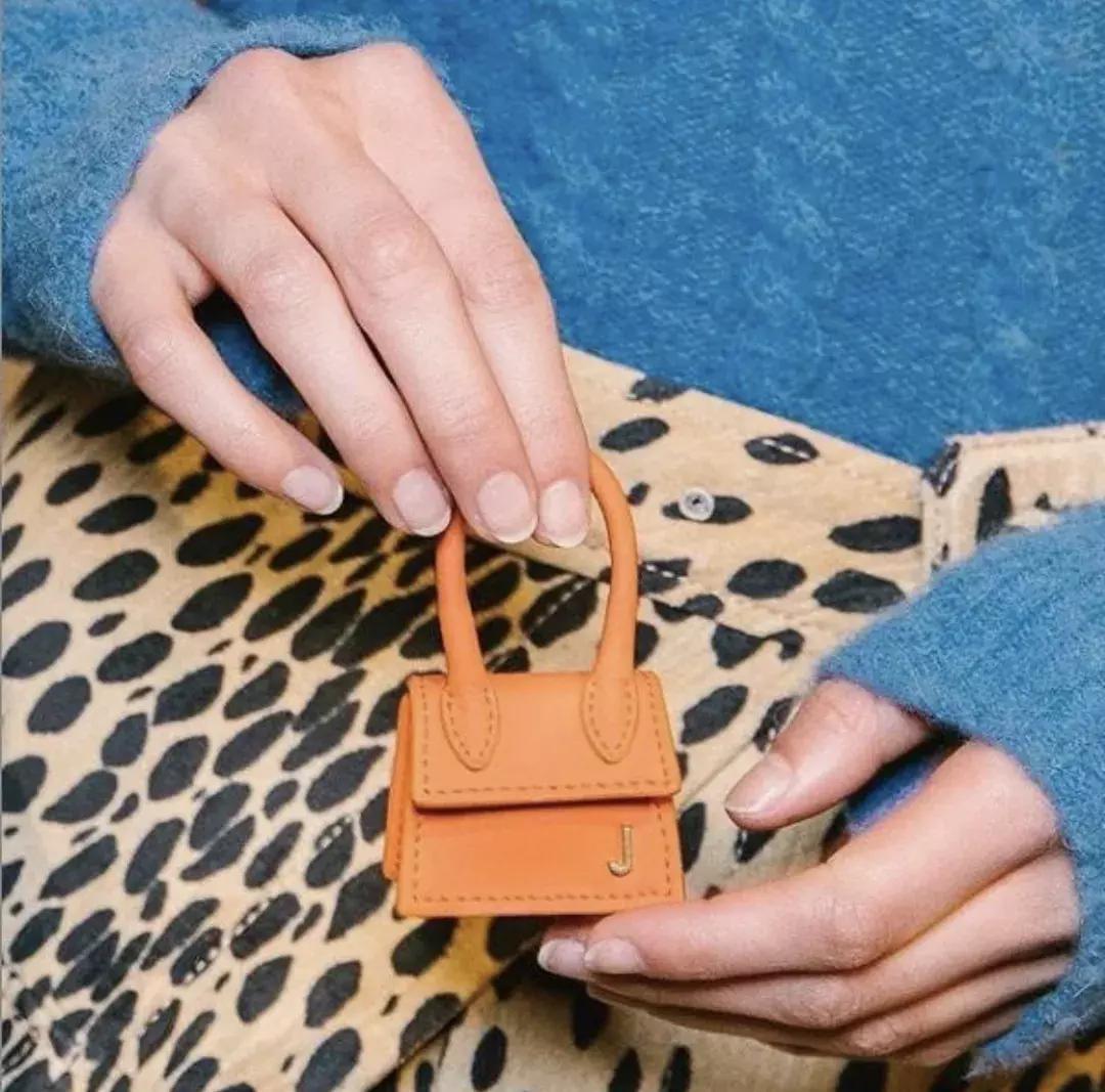 泫雅同款小方包,泫雅同款格子包