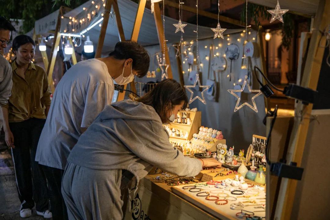 摆摊吧公主能提现吗,摆摊吧app是真的吗