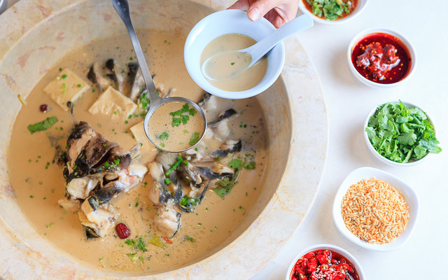 黑珍珠一钻雪蟹宴、谢霆锋爱吃的网红甜品……11月新店榜来了！