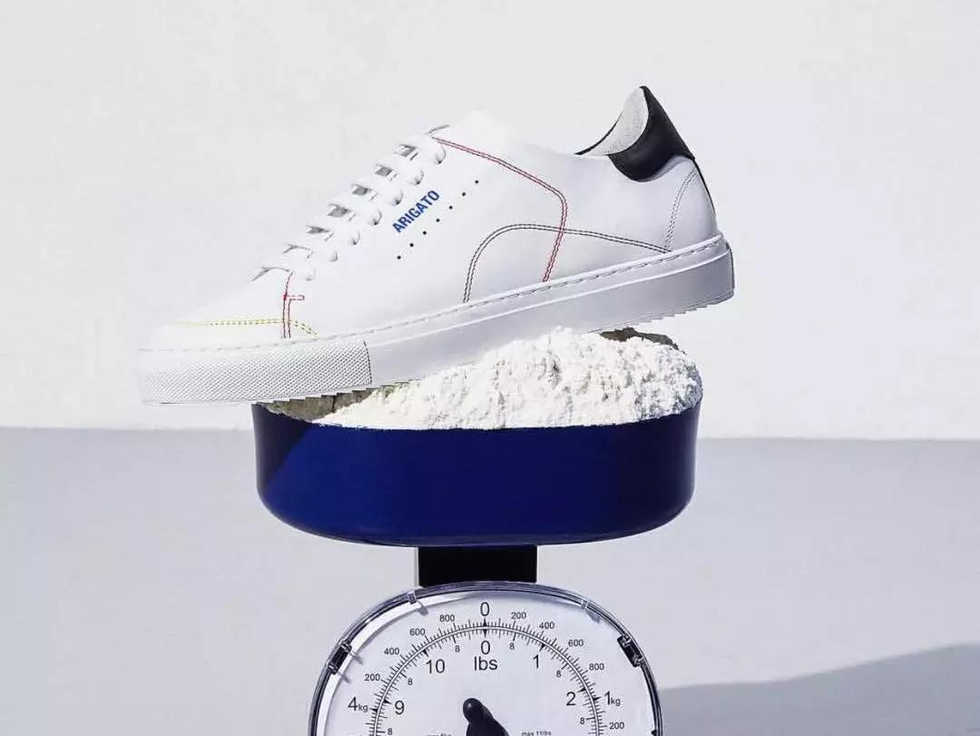 小白鞋什么时候穿好,小白鞋过时了吗