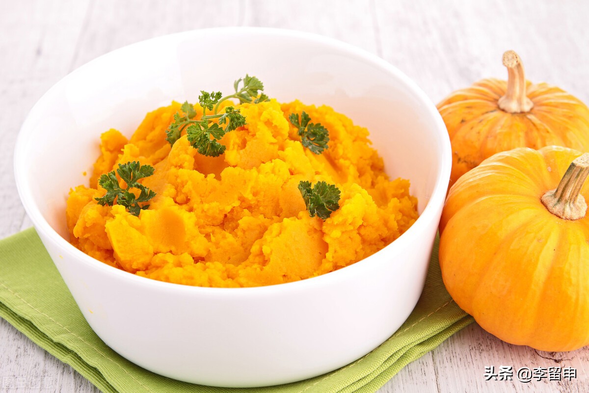 爱人不愿意和你说话,当爱人不回你消息时