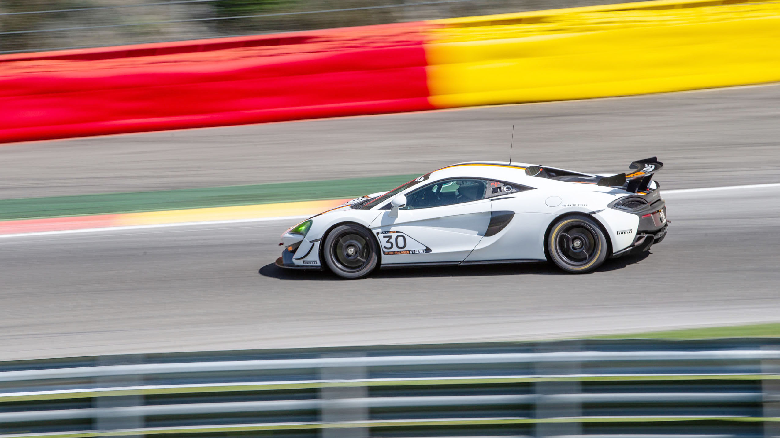 花5000块改装绞牙，操控为啥还不如原厂？