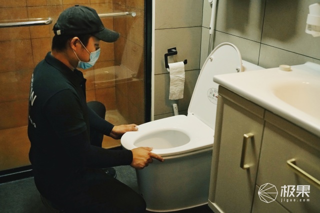 新型永不堵塞节水马桶,换一个智能马桶