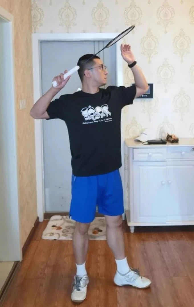 架拍一定要双肩平行吗,架拍要提高重心吗