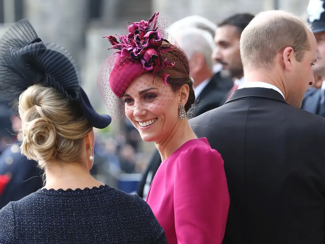 凯特王妃戴戴安娜王妃头饰,凯特王妃戴的是什么头饰