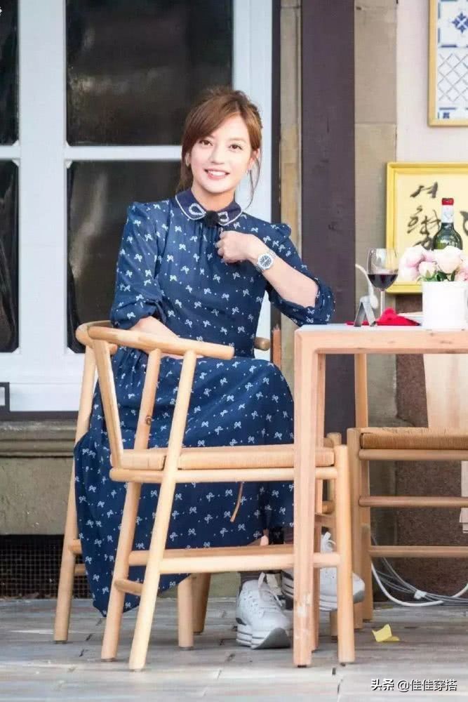 赵薇金发大眼锥子脸,赵薇天等县