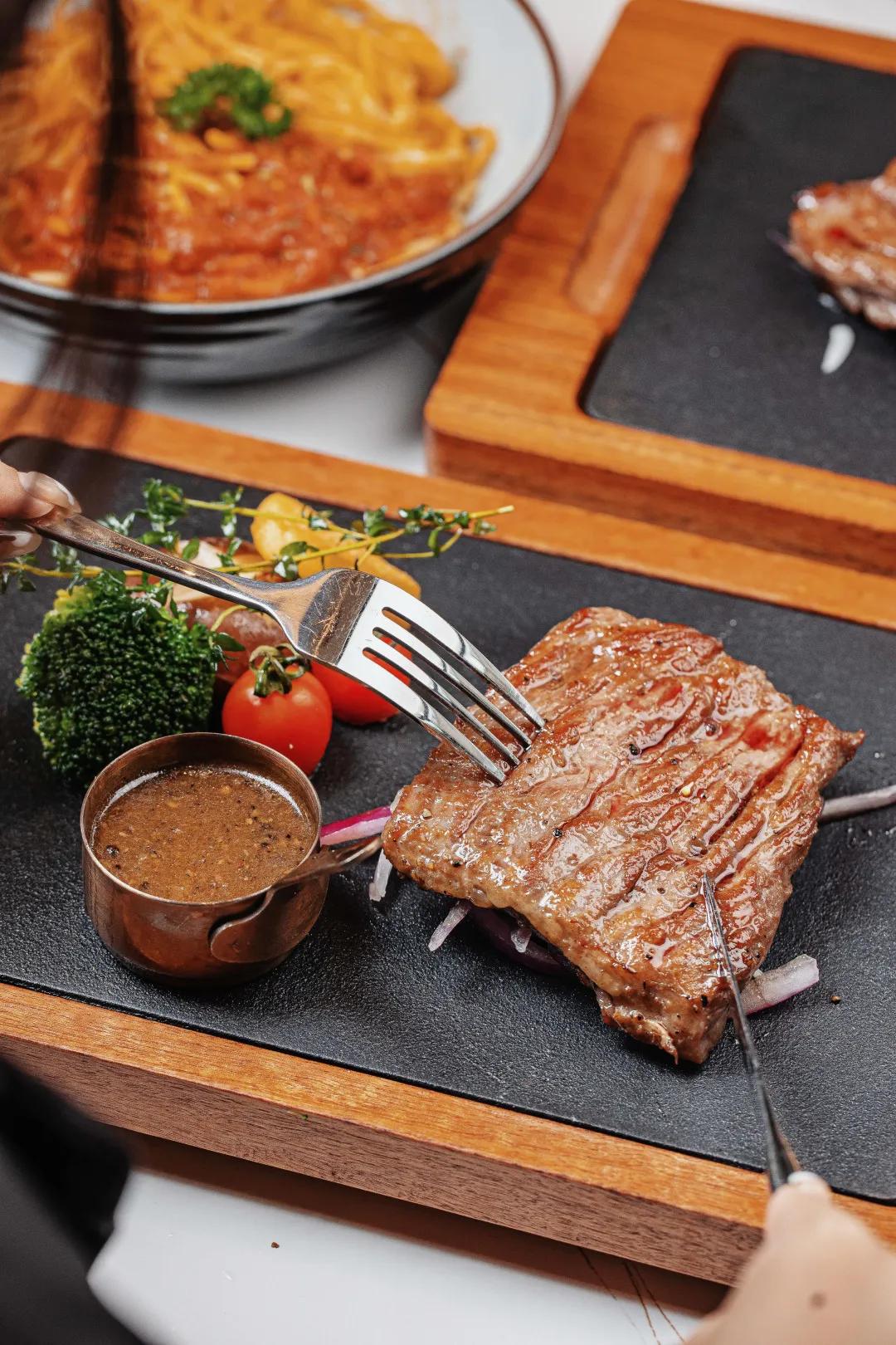 吃M5和牛，整整10件套！怪不得10W+收藏