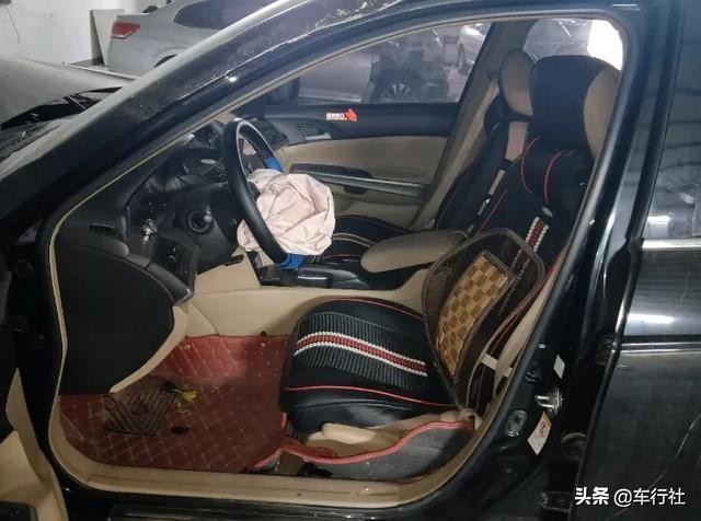 雅阁爆前气囊,本田雅阁七代主安全气囊怎么拆