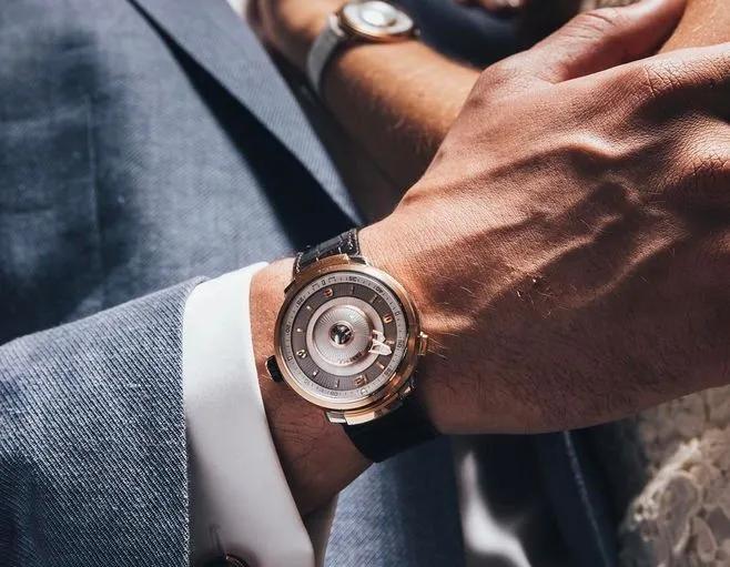 法穆兰v45对比绿水鬼,法穆兰v45和绿水鬼哪个档次高